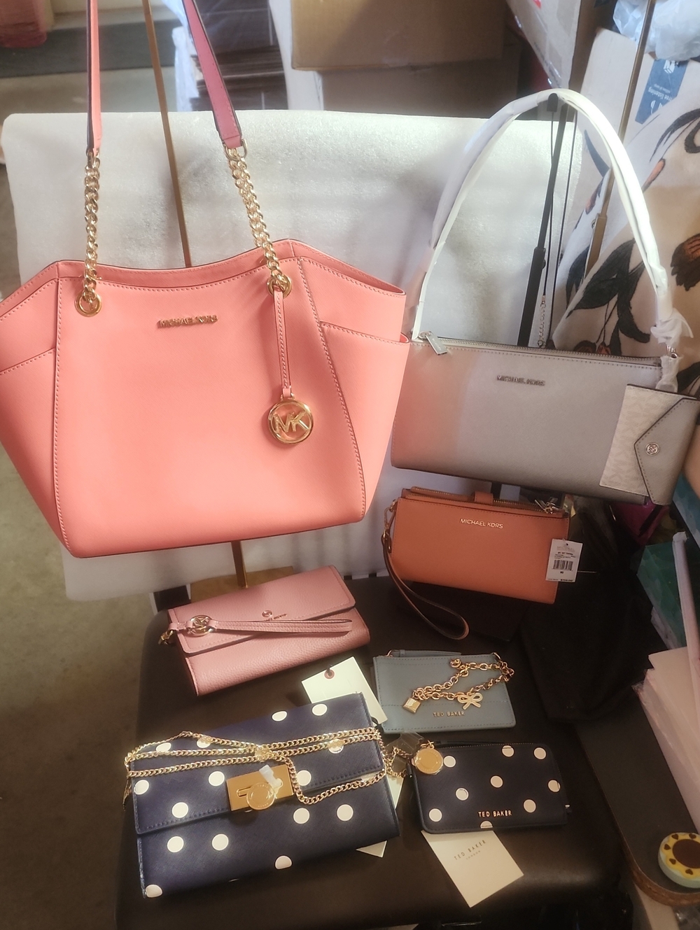 Sellers Bundle Of 7 ALL NEW 4 Michael Kors & 3 Ted Baker Over 1600$ Retail